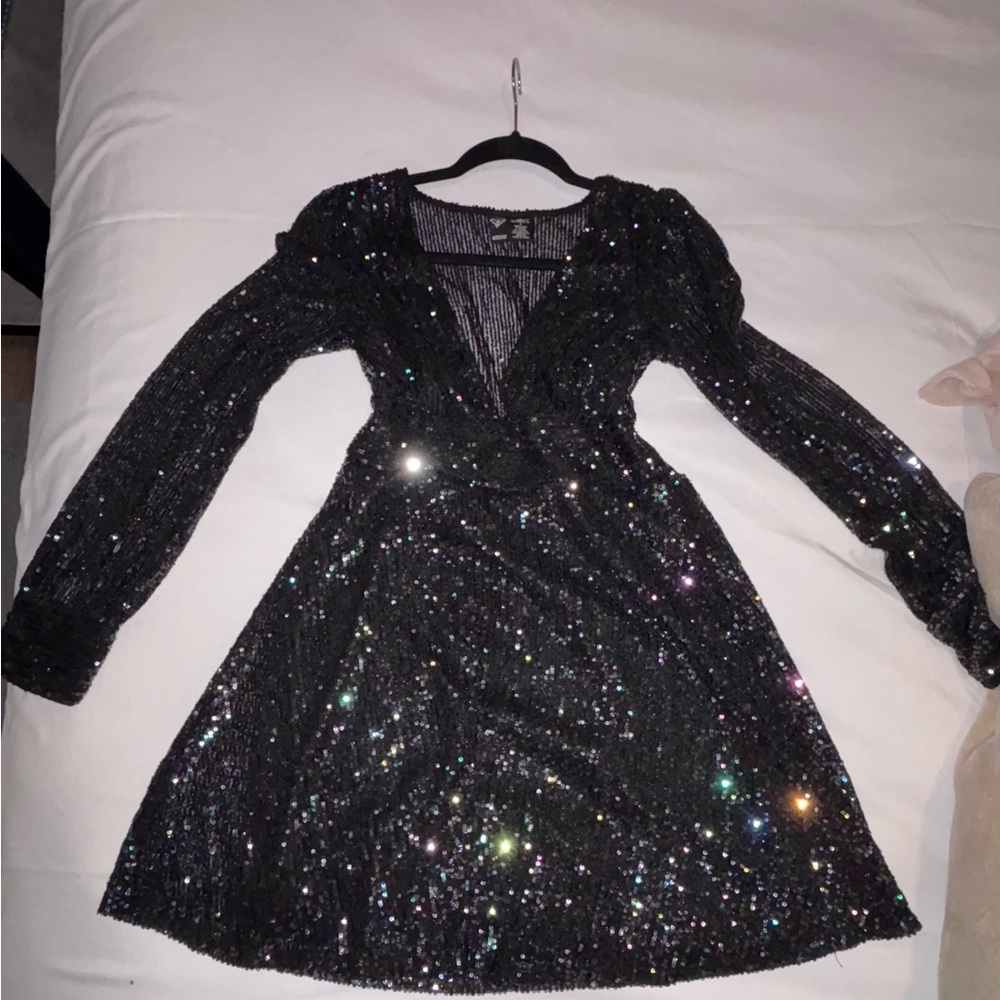 Windsor Black Sequin Long Sleeve Dress